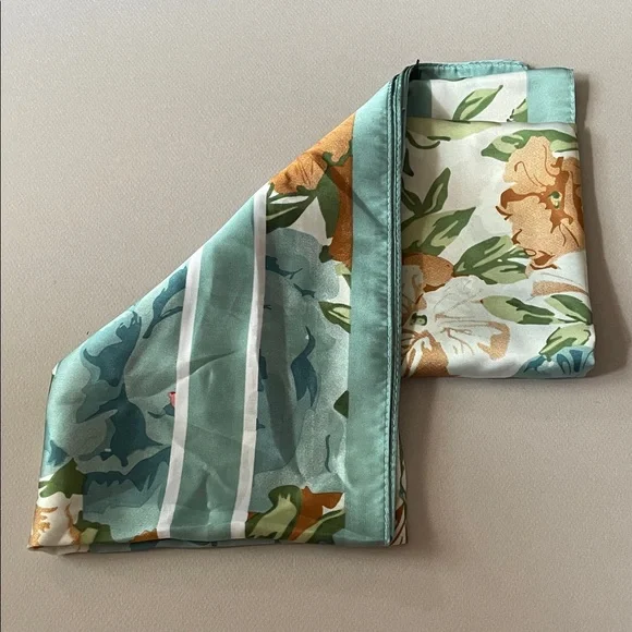 Floral green Accent Scarf N1448 - Picture 4 of 4